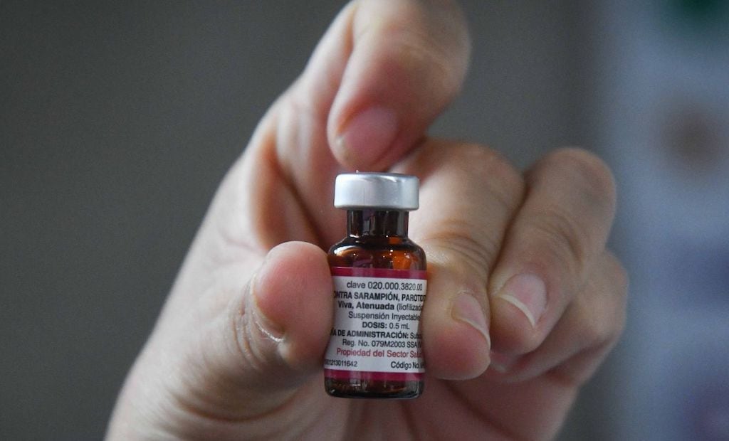 Salud revela cuántas dosis contra el sarampión se aplicaron a grupos vulnerables