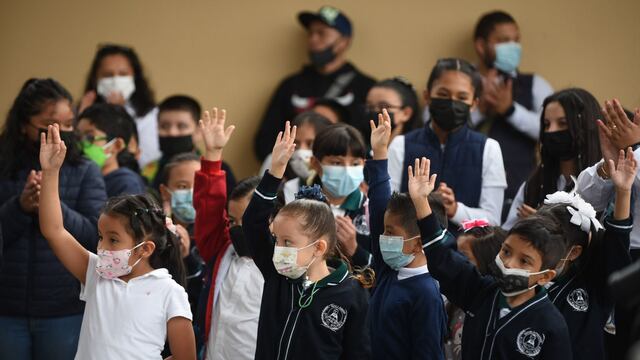El gobernador Cuitláhuac García encabezó el arranque del ciclo escolar de educación básica 2022-2023 en la escuela primaria Avelino Bolaños.