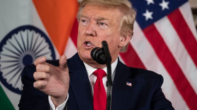 Equipo de campaña de Trump demanda a The New York Times.