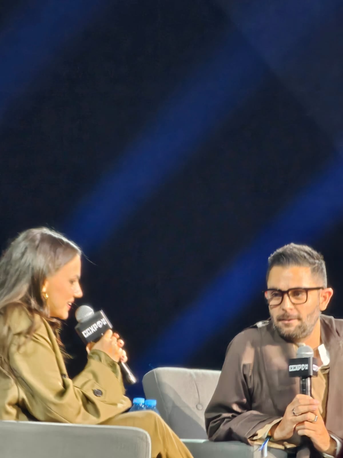 Dafne Keen y Ricardo Casares presentando de The Acolyte, la nueva serie de Star Wars en el CCXP 2024 México