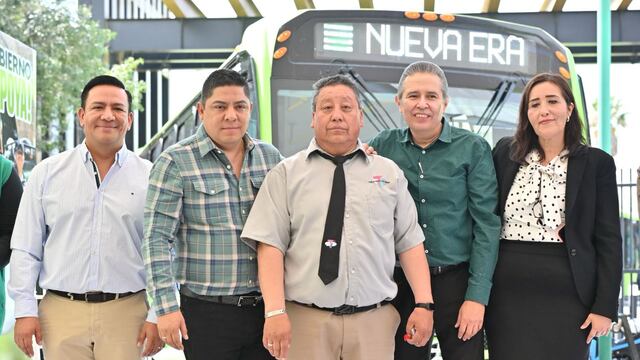 Ricardo Gallardo arranca renovación de Unidades del Transporte Público Urbano