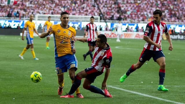 Ismael Sosa fue víctima de una falta que el árbitro no marcó