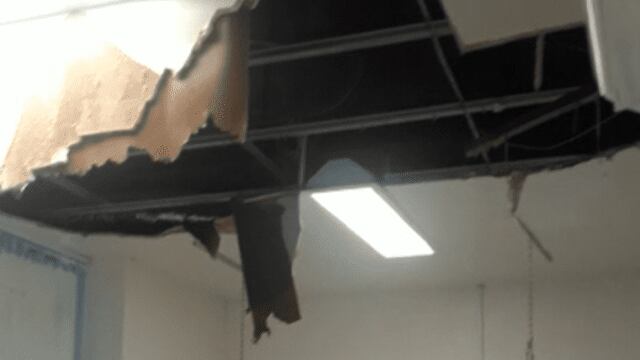 Techo colapsado por lluvias en Hospital de Culiacán.