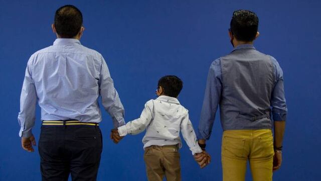 Morelos otorga primera adopción a pareja homoparental