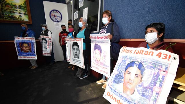 Familiares de los 43 normalistas de Ayotzinapa