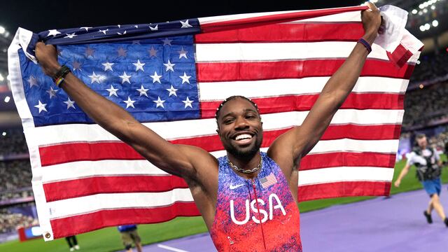 Noah Lyles gana los 100m planos en París 2024