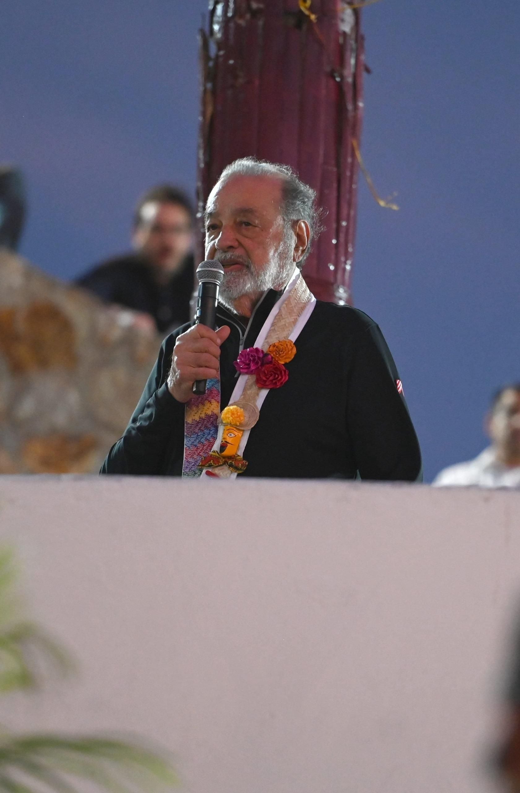 Carlos Slim estuvo presente en Acapulco durante el evento encabezado por Claudia Sheinbaum