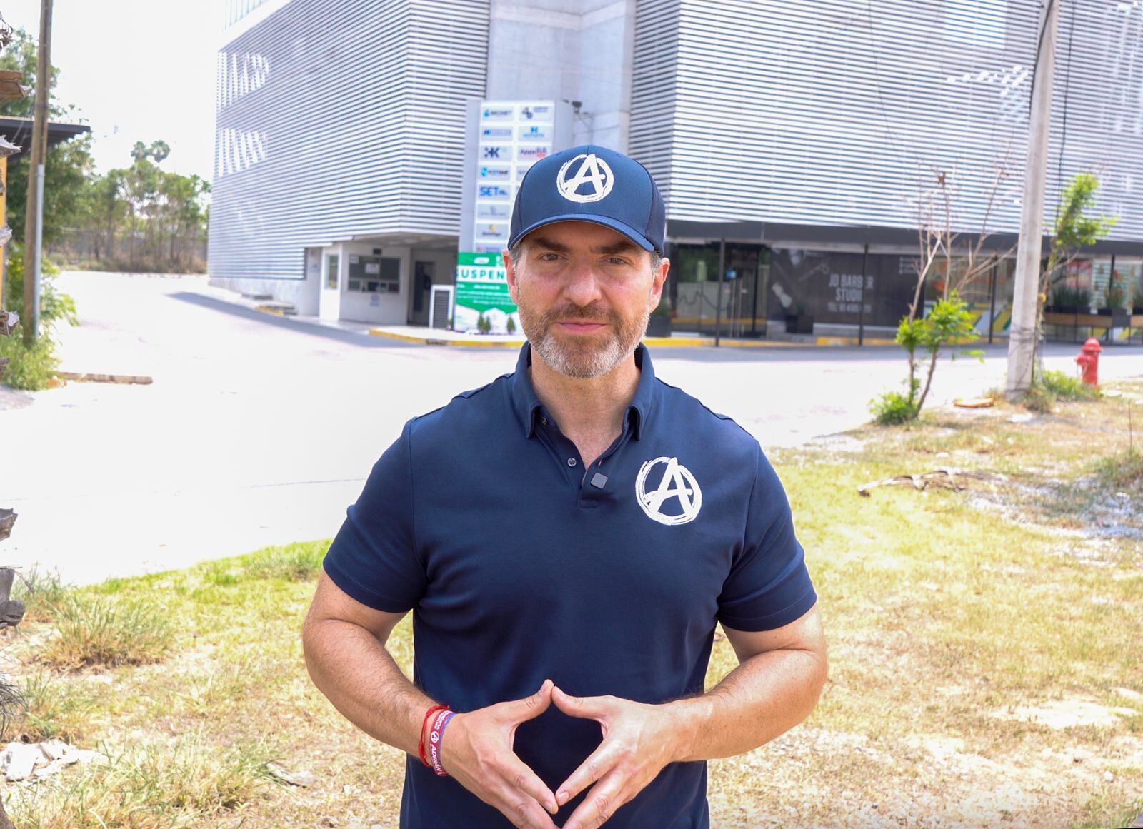 Adrián de la Garza, candidato PAN, PRI, PRD para la alcaldía Monterrey