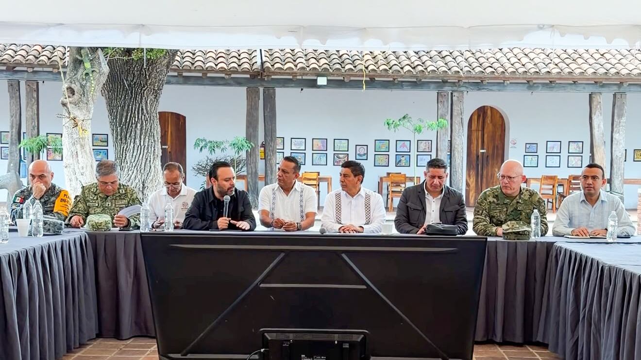 Salomón Jara visita Juchitán y refrenda compromiso con la seguridad