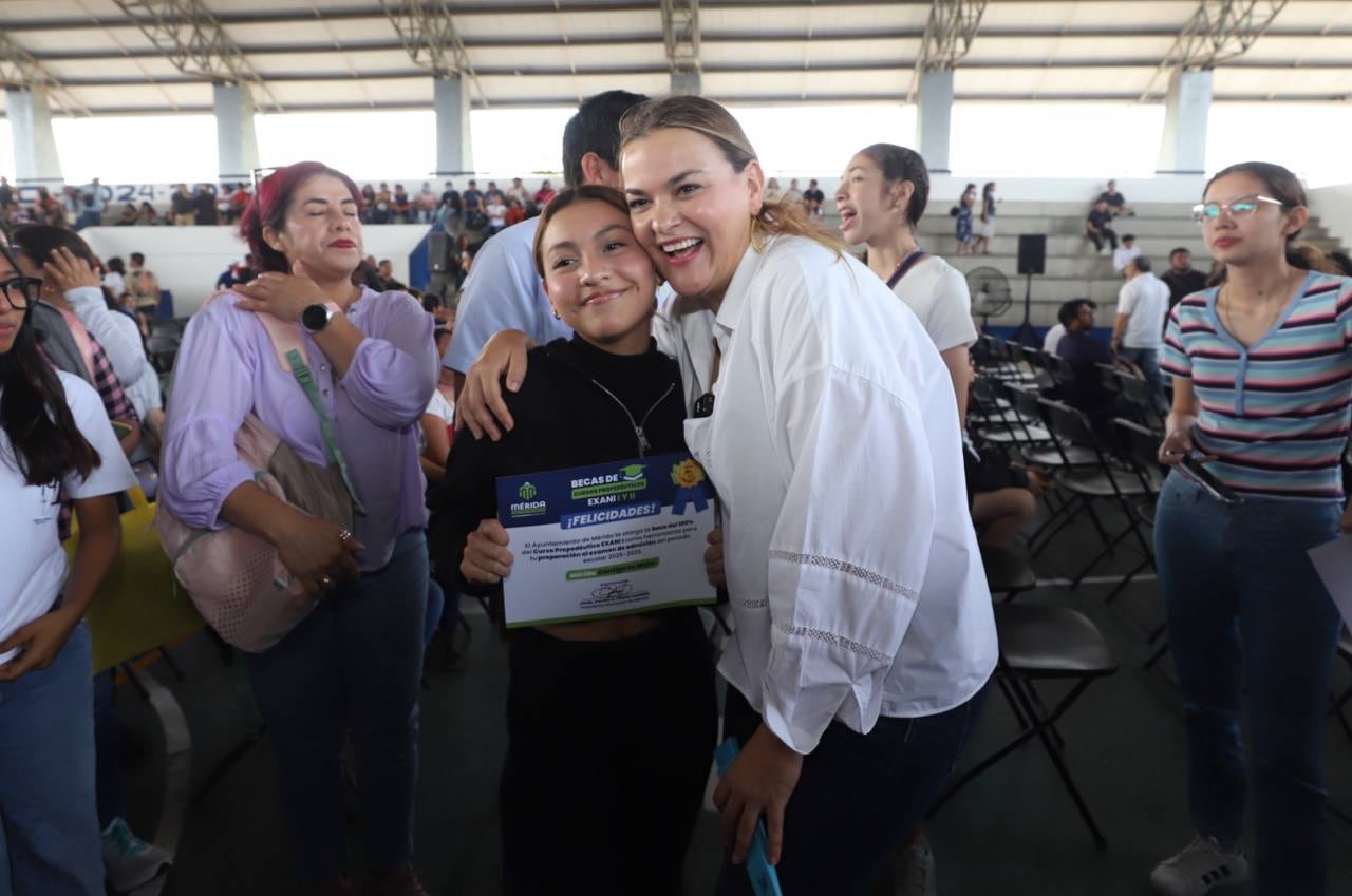 Cecilia Patrón lanza "Mérida Campus Digital"