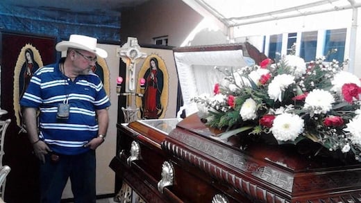 Velan en La Ruana a hijo de Hipólito Mora