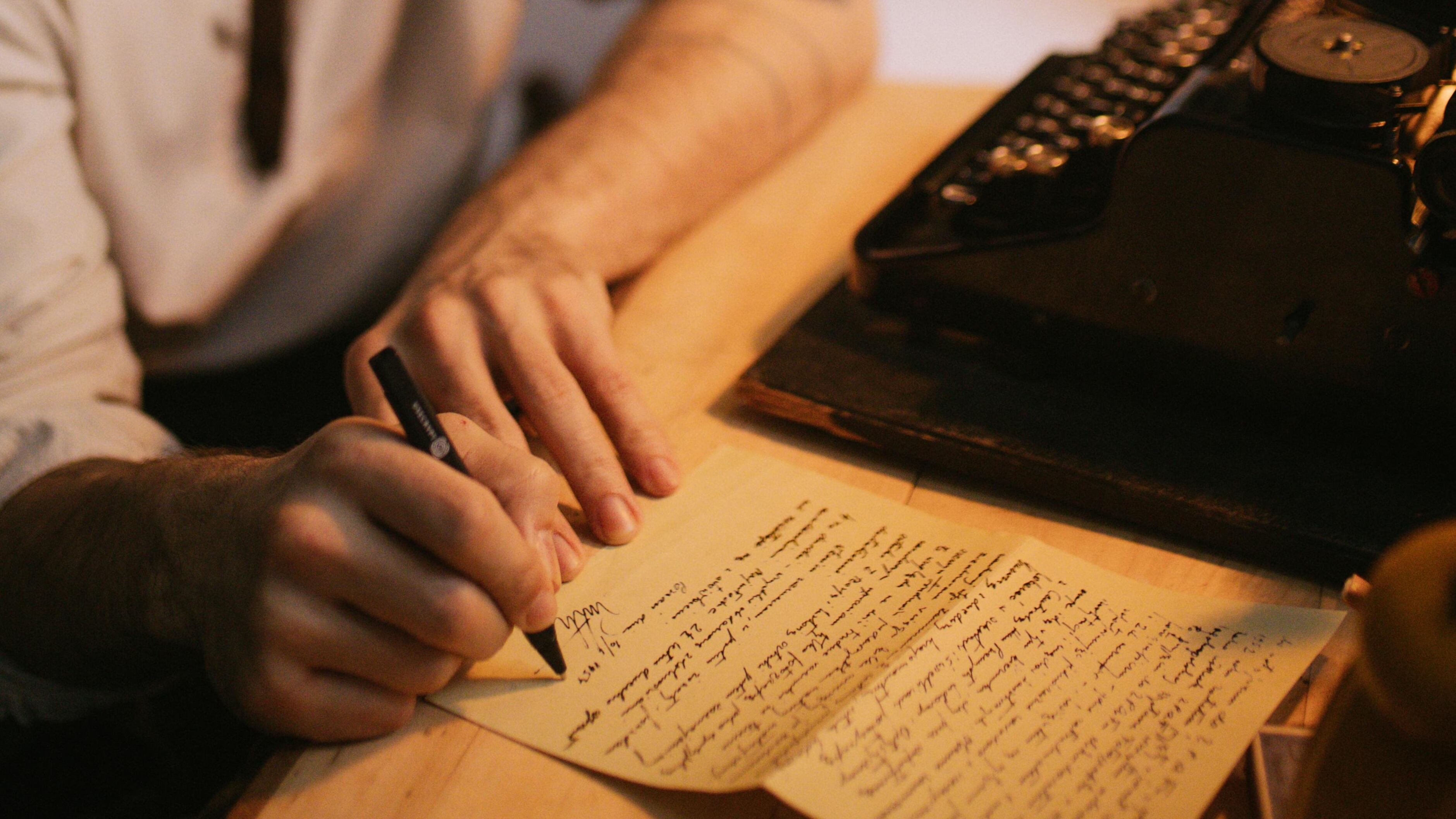 Palabras que inspiran: frases para celebrar a los escritores este 3 de marzo