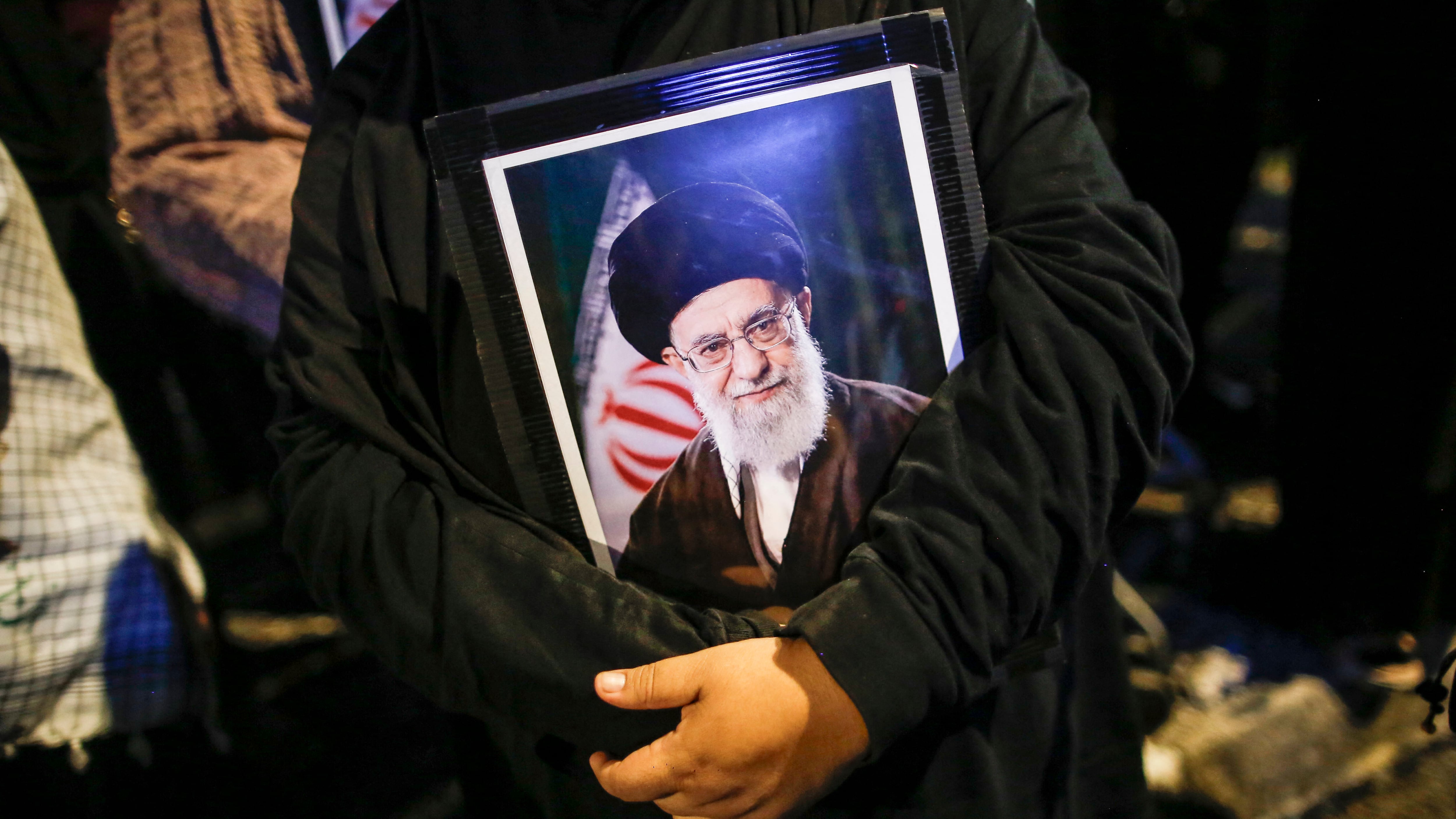 Irán ya tiene sucesor de Alí Jameneí, pero su identidad sigue en secreto