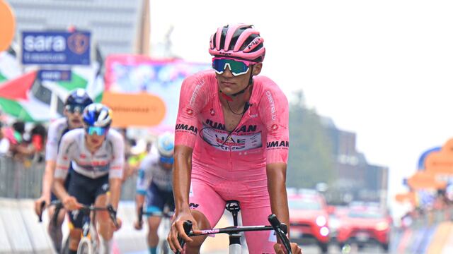 Isaac del Toro fue tachado de mediocre por la prensa de Ecuador que apoya a Richard Carapaz en el Giro de Italia