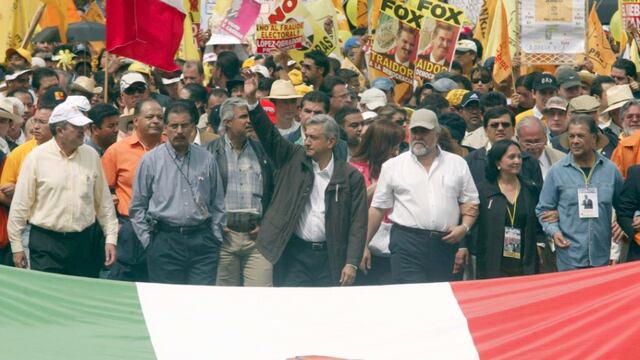 AMLO en zócalo capitalino en 2006