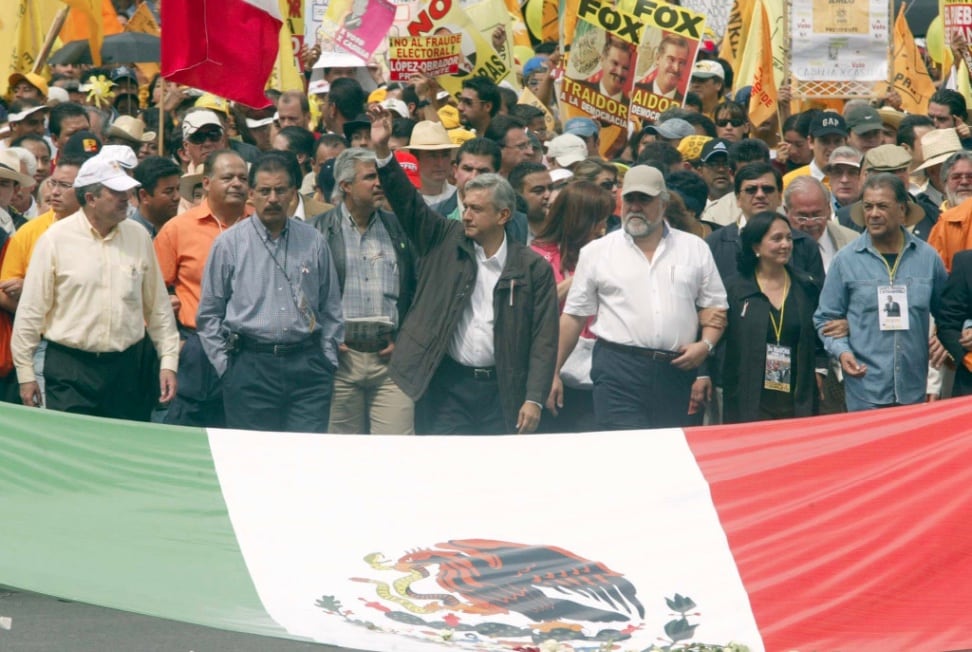 AMLO en zócalo capitalino en 2006