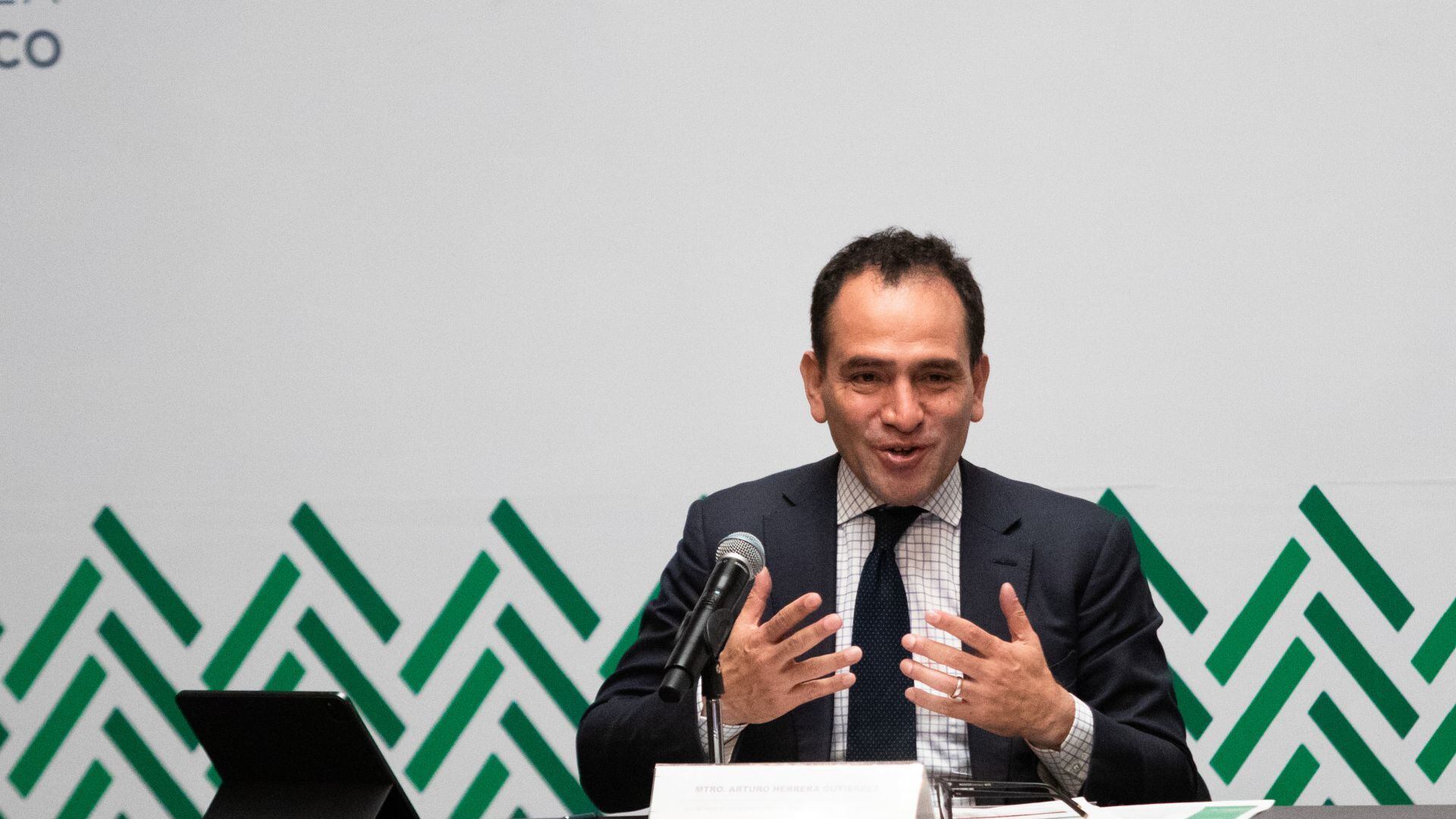 Economía mexicana retomará su ritmo de crecimiento en junio: Arturo Herrera