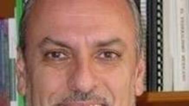 Derrotado el director del Conacyt por una becaria