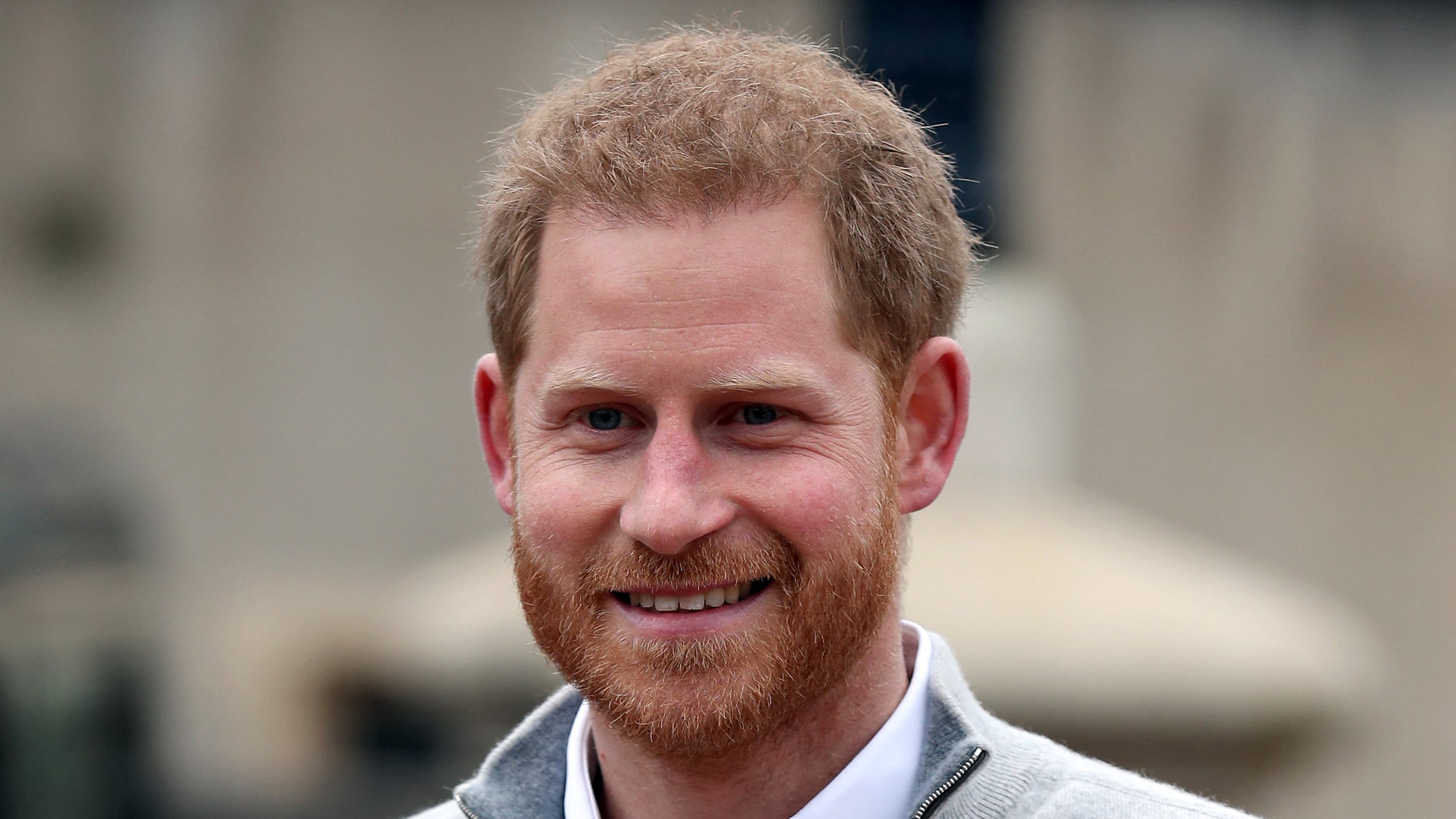 Enrique de Sussex vuelve a Reino Unido sin Meghan Markle