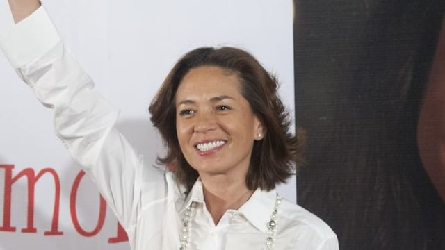 Yolanda Andrade, conductora.