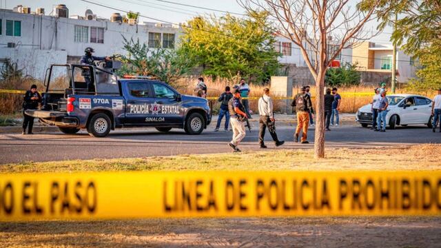 El agente especial Guadalupe Valderrain Con viajaba en el auto blanco de la derecha. Foto por CUARTOSCURO.