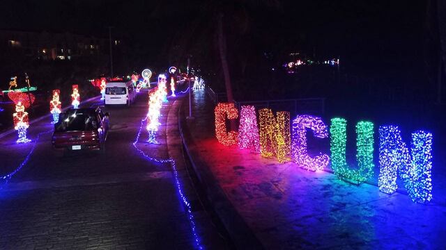 Cancún recorrido con luces navideñas