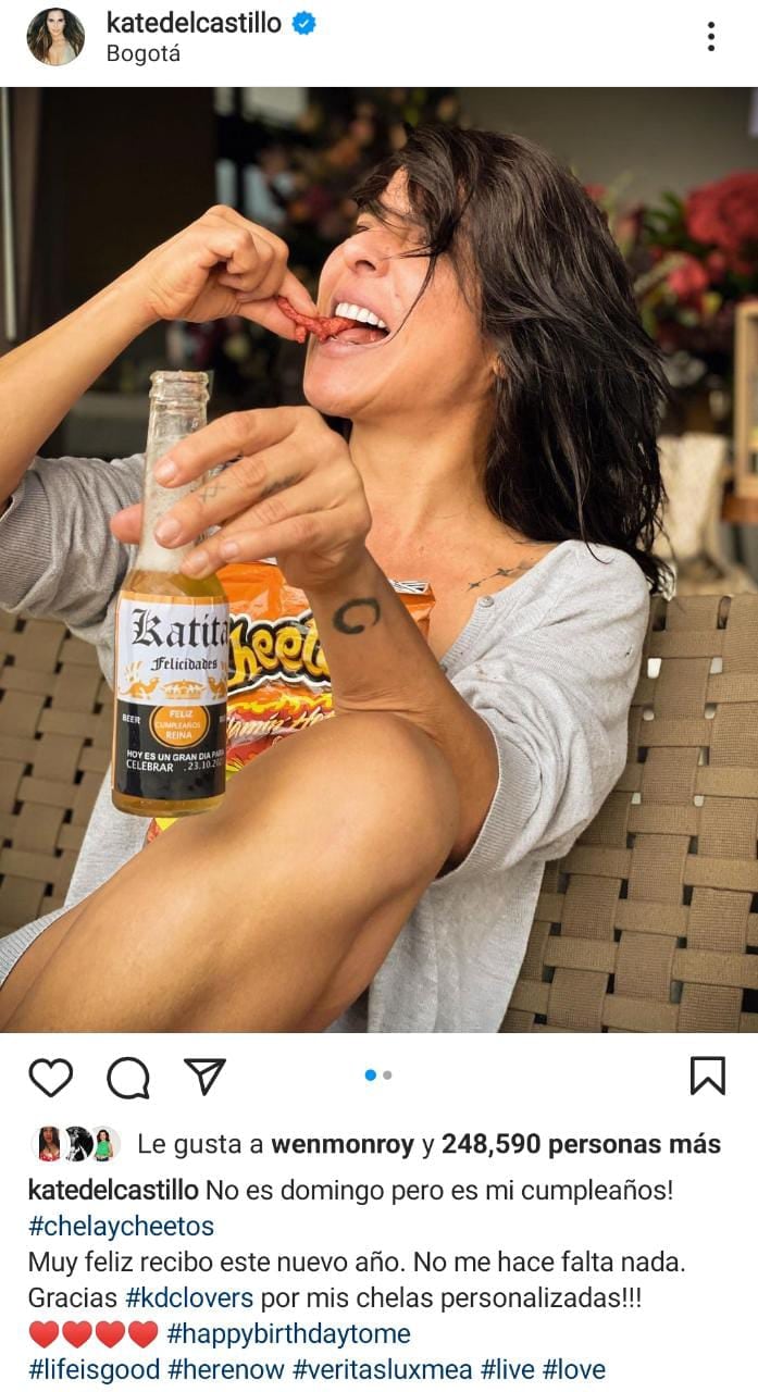 Kate del Castillo celebra su cumpleaños con chela y cheetos