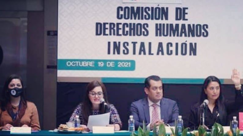 Marisol García y algunos legisladores en la Comisión de Derechos Humanos