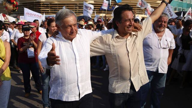 Andrés Manuel López Obrador y Cuitláhuac García en el cierre de campaña por la gubernatura de Veracruz. Acusaciones.