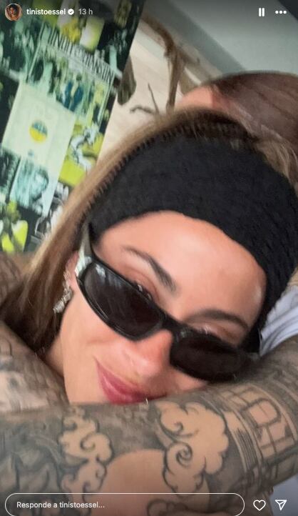 Tini Stoessel entre los brazos de Young Miko