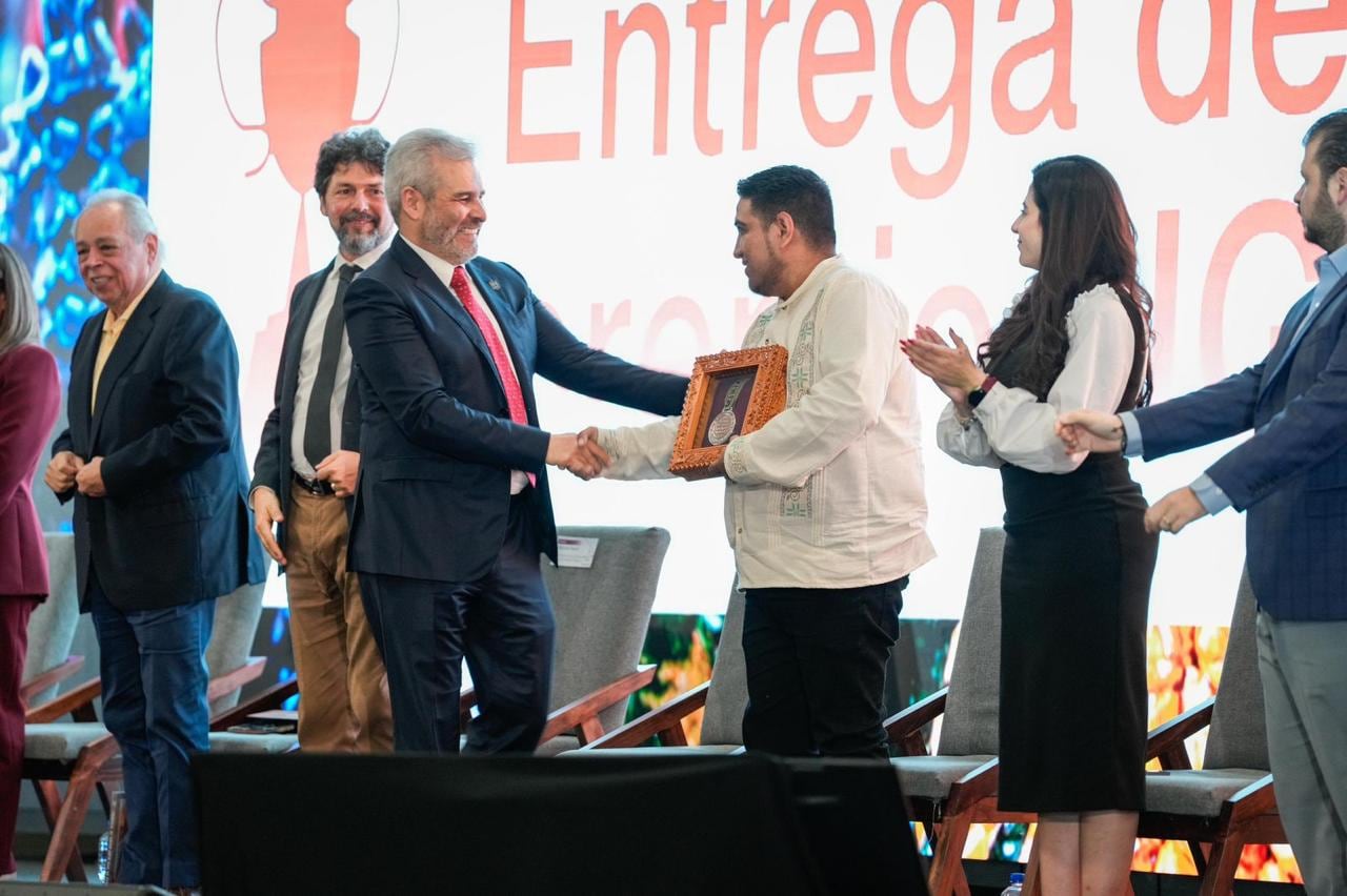 Alfredo Ramírez Bedolla encabeza clausura de Bienal OriGIn 2025.