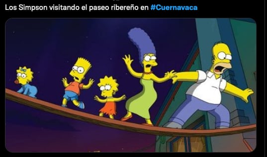 Meme de puente en Paseo Ribereño en Cuernavaca.