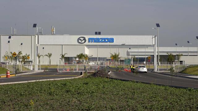 Entrada a la planta de la armadora japonesa Mazda en Celaya, Guanajuato.