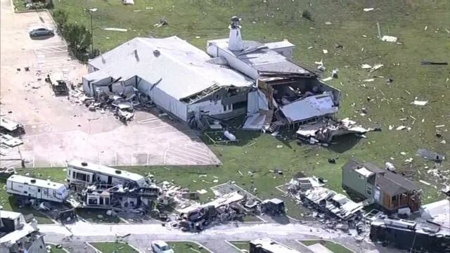 Desastre Natural: Tornados atacan a Texas y Arkansas