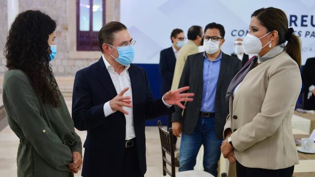 Luisa María Alcalde y José Rosas Aispuro Torres.