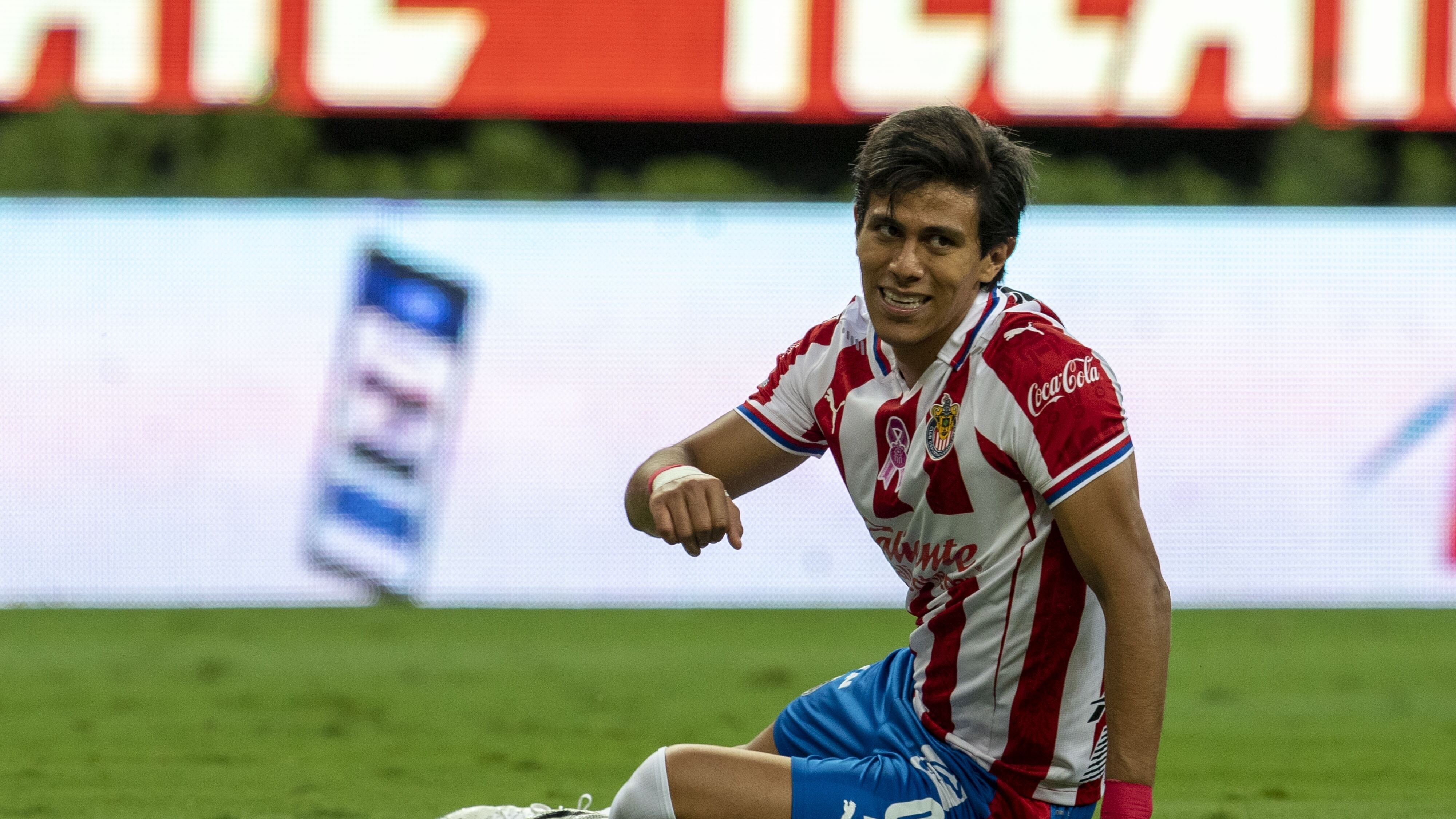 ¿José Juan Macías regresará al Club Chivas tras despido de Míchel González?