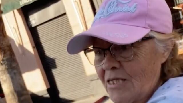 VIDEO: ¿Paz? No para esta señora que arranca 2023 con mentada de madre e impacta a TikTok