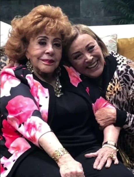 Sylvia Pasquel y Silvia Pinal