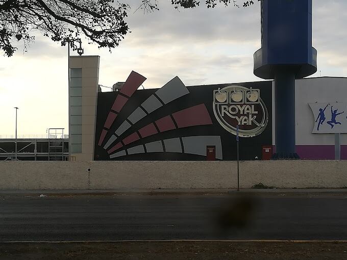 Casino Royal Yak antes y después