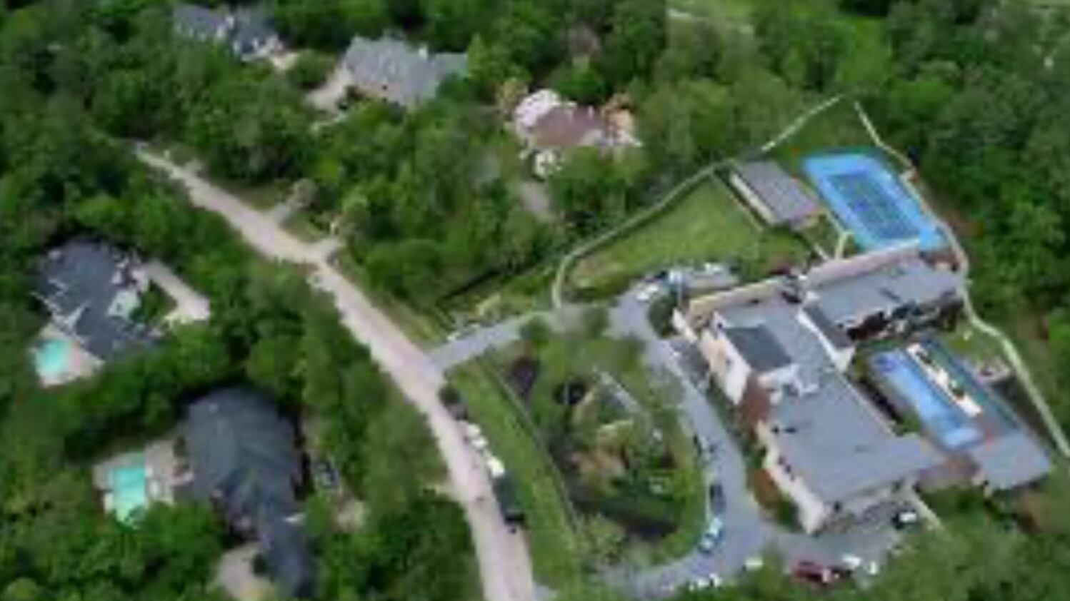 La casona en The Woodlands que hundió a Pemex