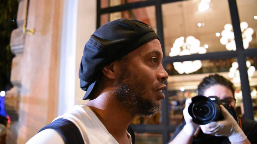 “Una cosa es ser tonto y otra delincuente”, dice Jorge Valdano sobre Ronaldinho