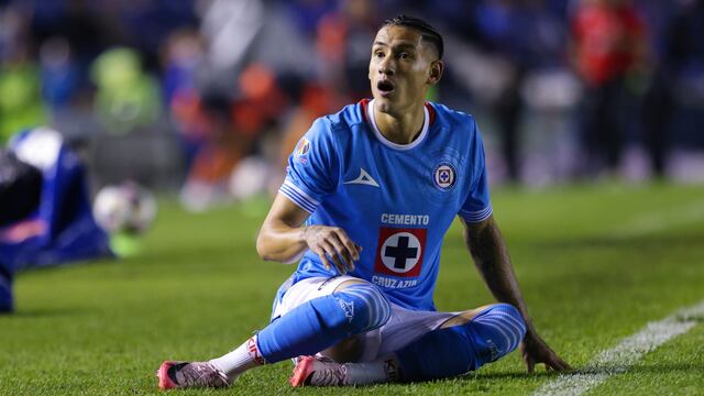 Uriel Antuna con Cruz Azul.