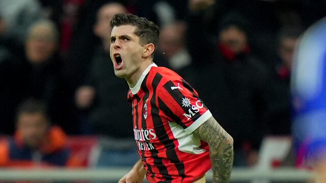 Christian Pulisic en el AC Milan vs Como.