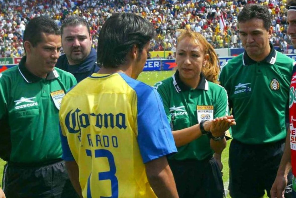 Virginia Tovar en el partido Irapuato vs América