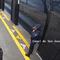 VIDEO: Hombre avienta a mujer policía a paso del Metrobús CDMX en Canal de San Juan