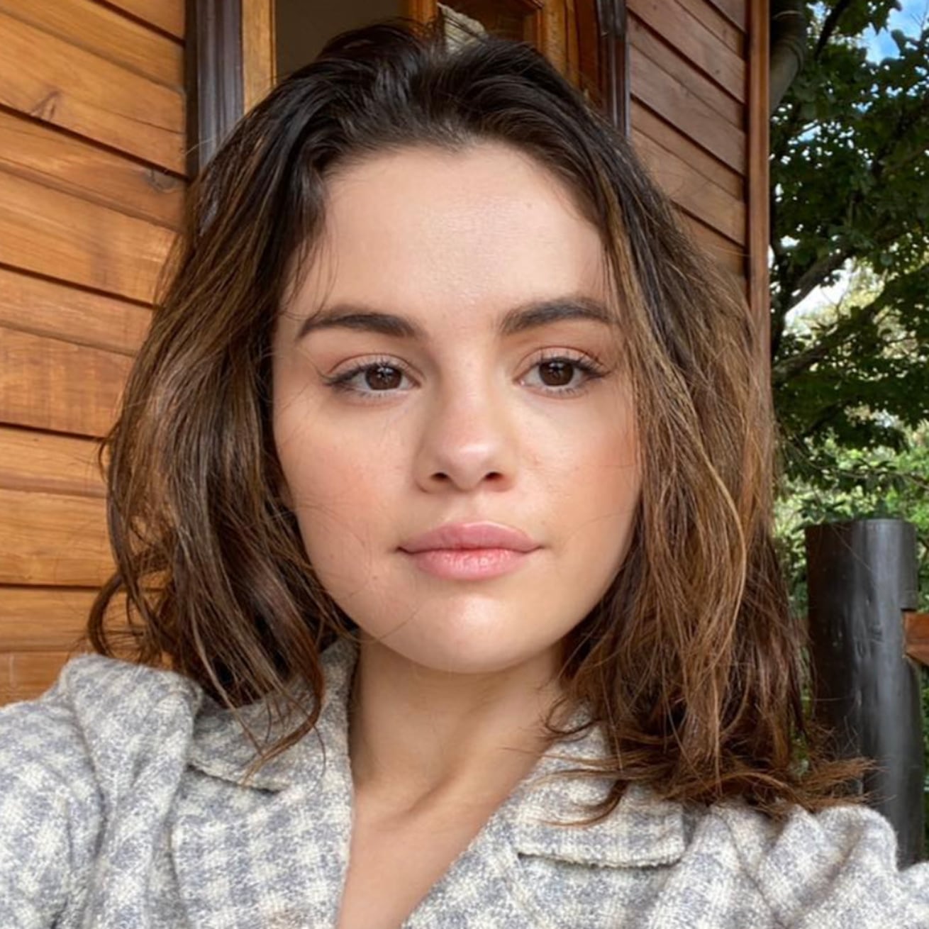 Selena Gómez enfrenta demanda por presunto fraude en Wondermind