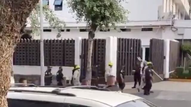 Detienen a trabajadores de la CFE