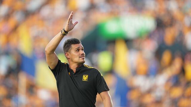 Oscar Escobar, auxiliar y yerno de Miguel Herrera