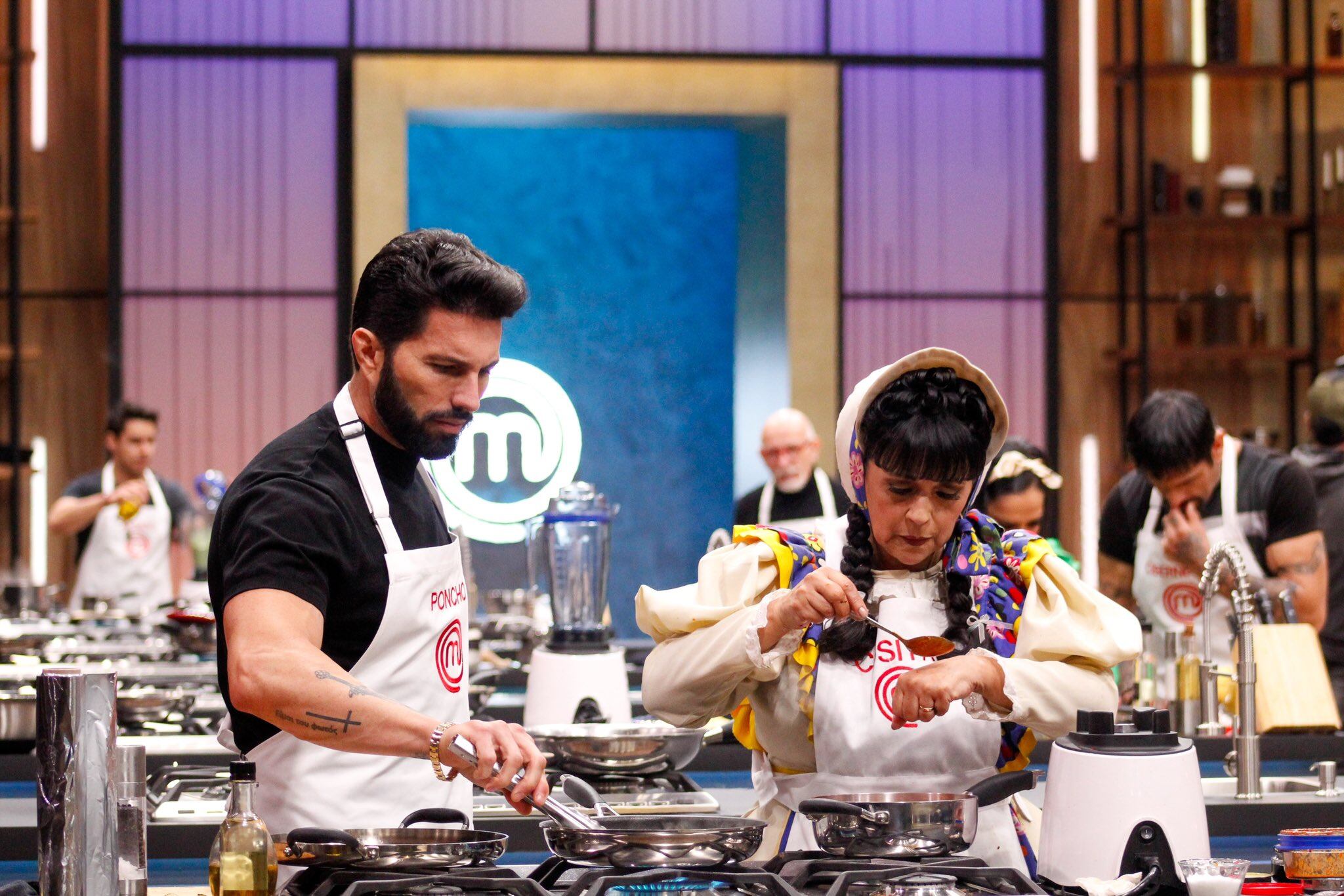 Poncho de Nigris y Cositas en MasterChef Celebrity 2023