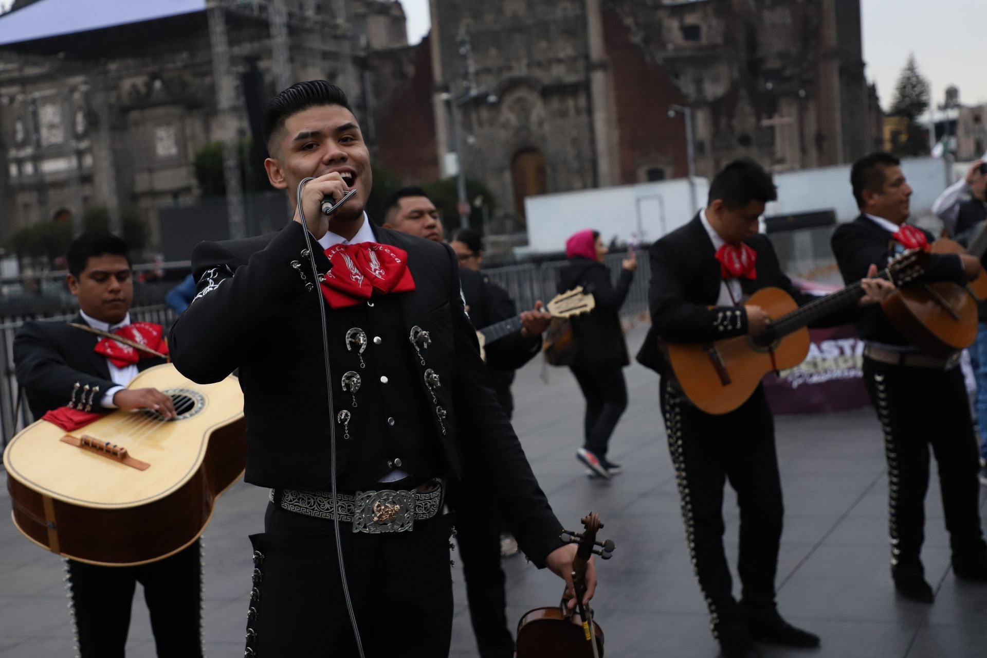 AMLO último día como presidente de México; fiesta en el Zócalo